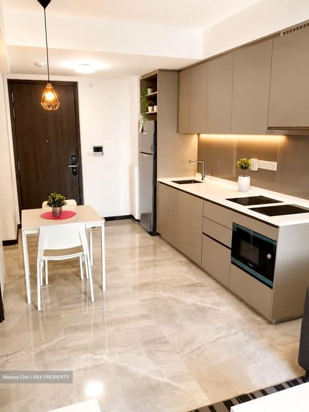 Lake Grande (D22), Condominium #554572021